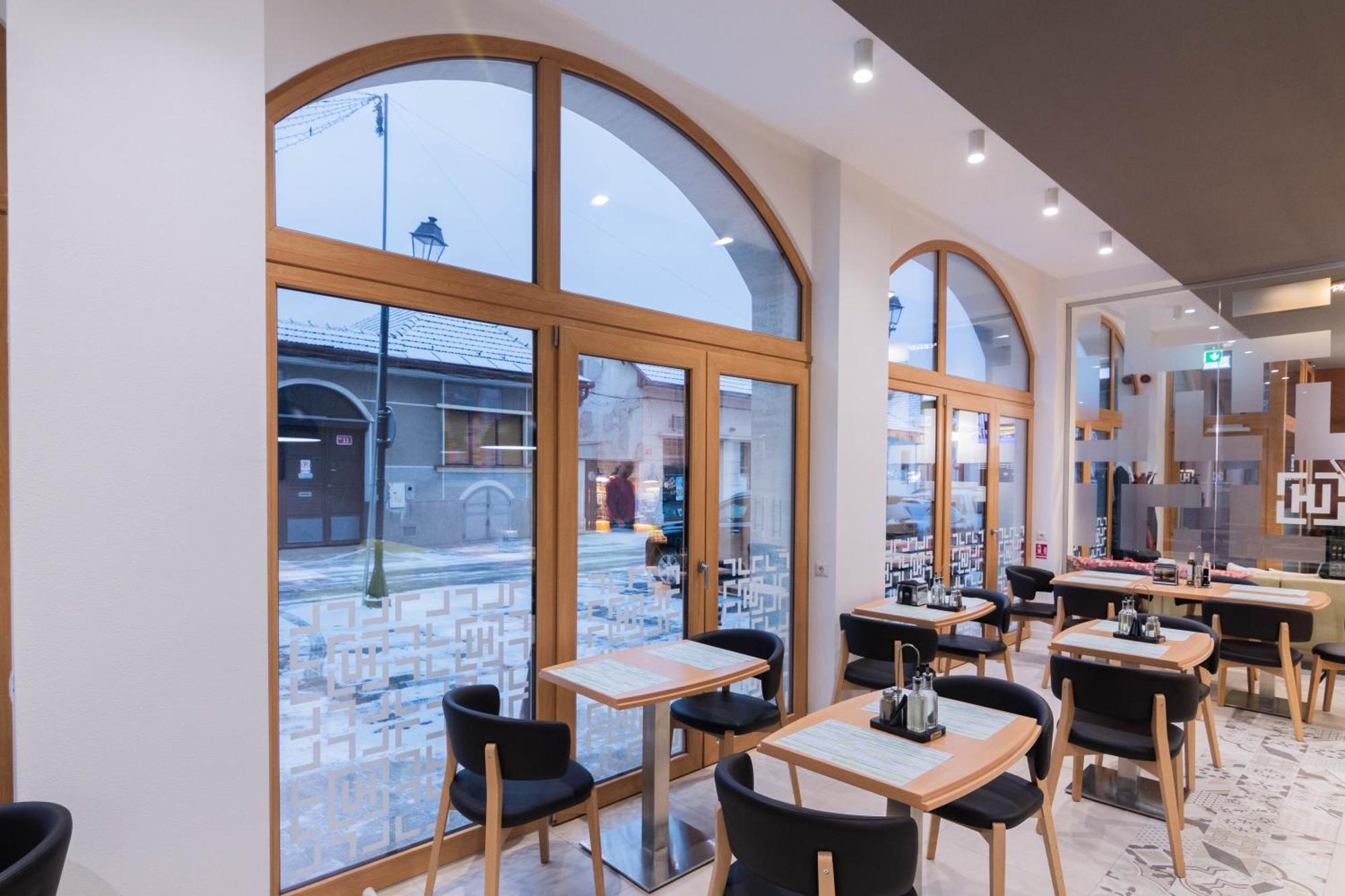 Hotel Urban Baia Mare Luaran gambar