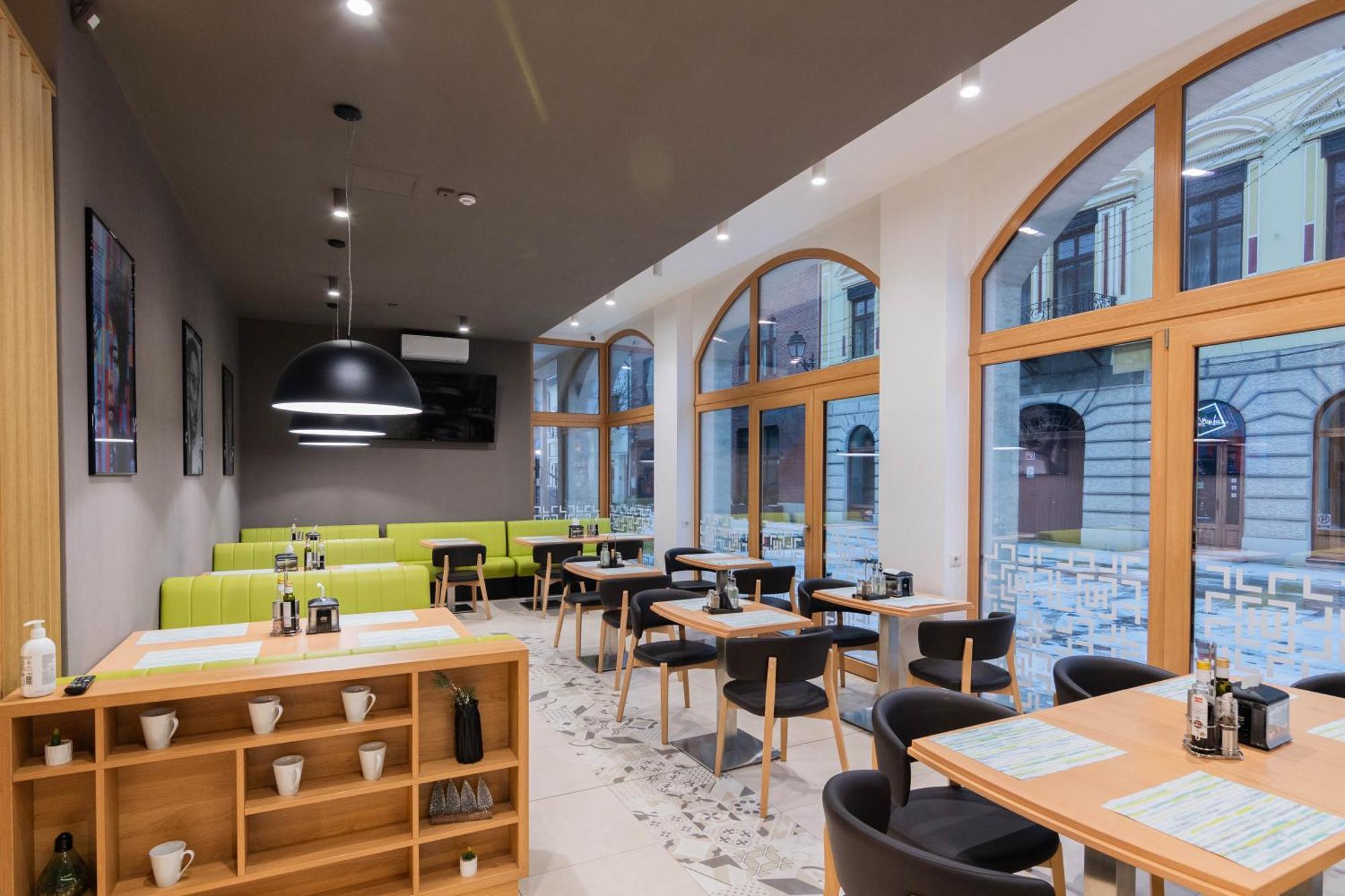 Hotel Urban Baia Mare Luaran gambar